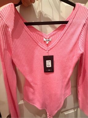 Fashion Nova Pink Ribbed V-Neck Long Sleeve Bodysuit
